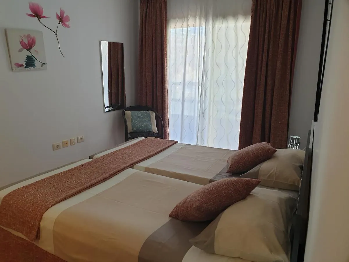 810 - Edif Aguamarina - Vacation Rental Home In The Coast Line Of Golf Del Sur San Miguel de Abona Apartment